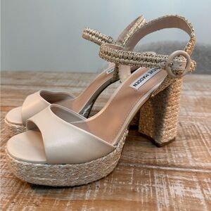 Steve Madden Beige and Tan Platform Heels. Size 8